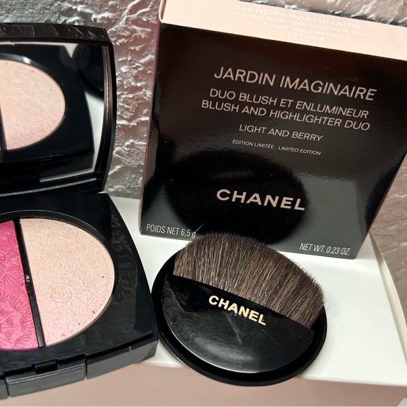 CHANEL Blush Duo - Deep Pink and Soft Rose - Picture 4 of 5